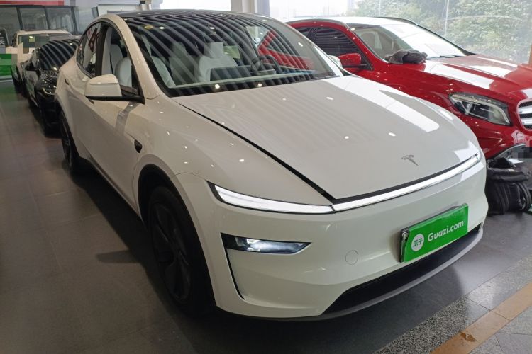 Used Tesla Model Y 2025 Rear-Wheel Drive First Edition
