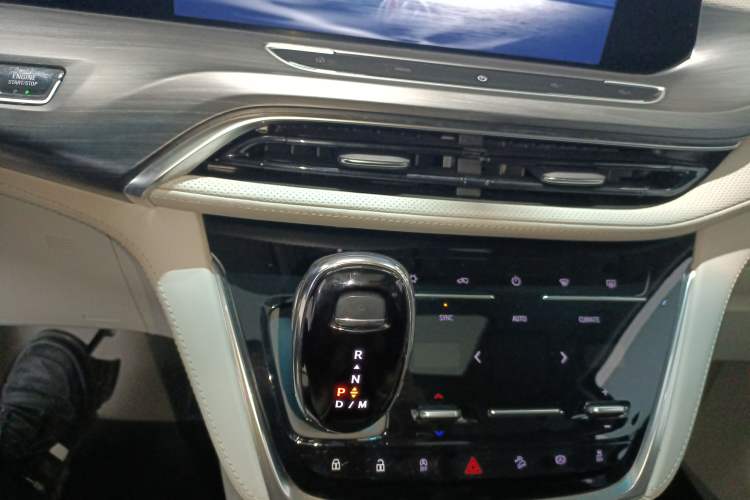 Used Buick GL8 2023 ES Lu Zun Comfort Model
