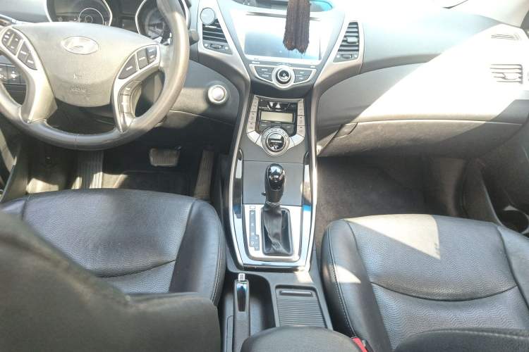 Used Hyundai Elantra 2013 1.6L Automatic Luxury Model
