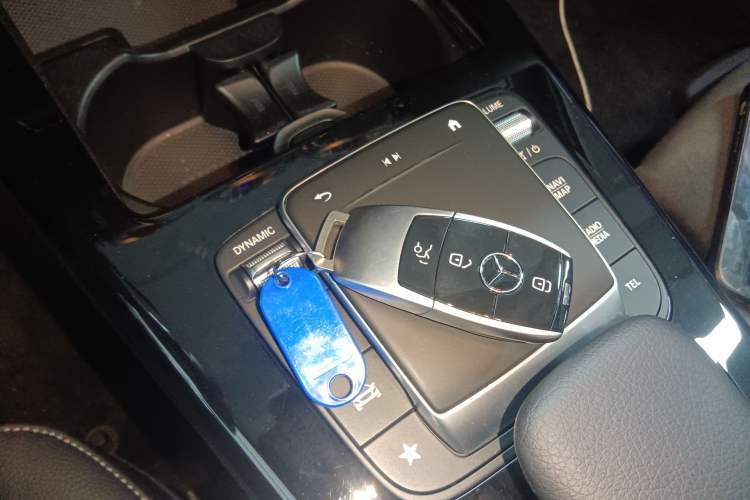 Used Mercedes-Benz A-Class 2022 Revised Version A 200 L Sport Sedan Fashionable Style