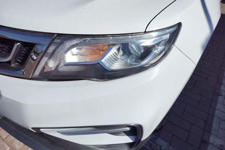 Used Geely Auto Emgrand X7 Sport 2018 1.8TD Automatic Two-Wheel Drive Smart Connect 4G Internet Edition