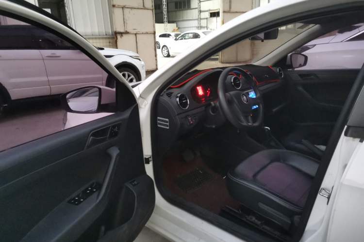 Used Volkswagen Jetta 2017 1.5L Automatic Fashion Model