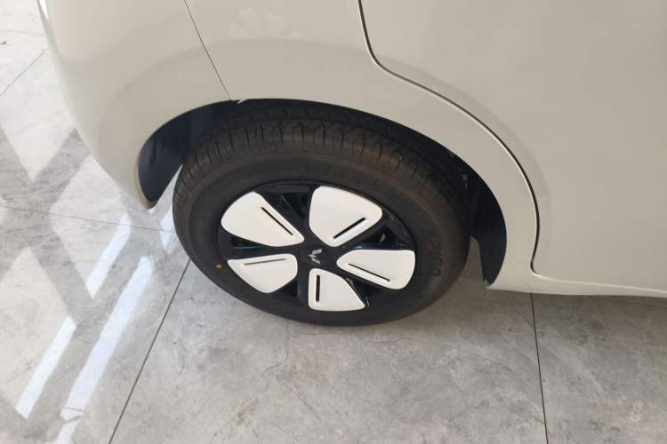 Used Wuling Hongguang MINIEV 2025 Four-Door Version Advanced Edition
