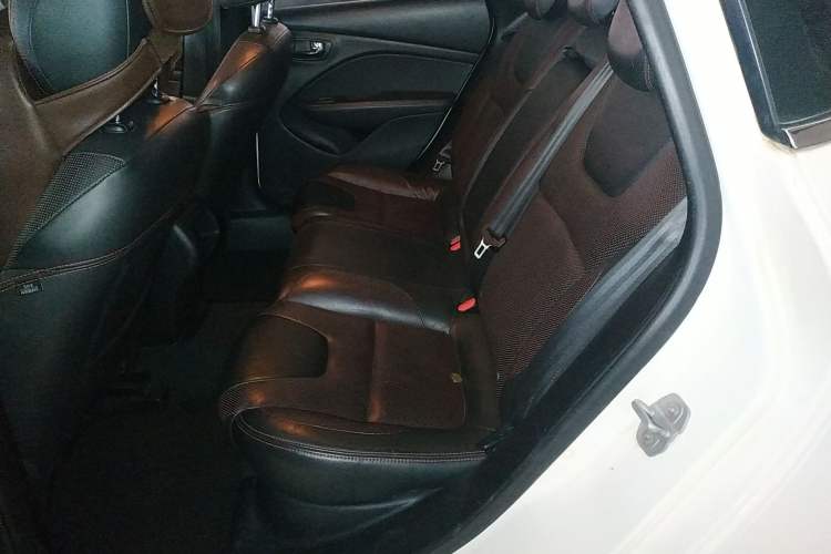 Used Fiat Viaggio 2015 1.4T Automatic Enjoyment Edition