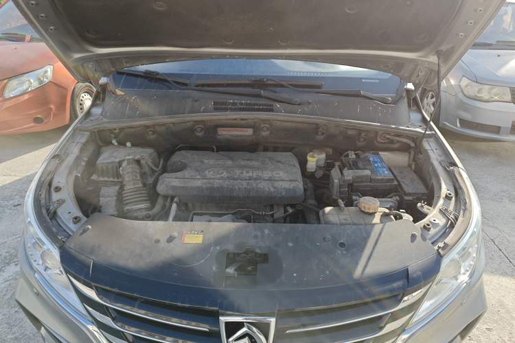 Used Baojun 560 2017 1.5T DCT Flagship Model 7 Seats