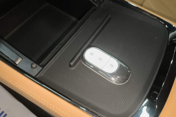 Used Leapmotor C01 2024 Range-Extended 316 Deluxe Edition
