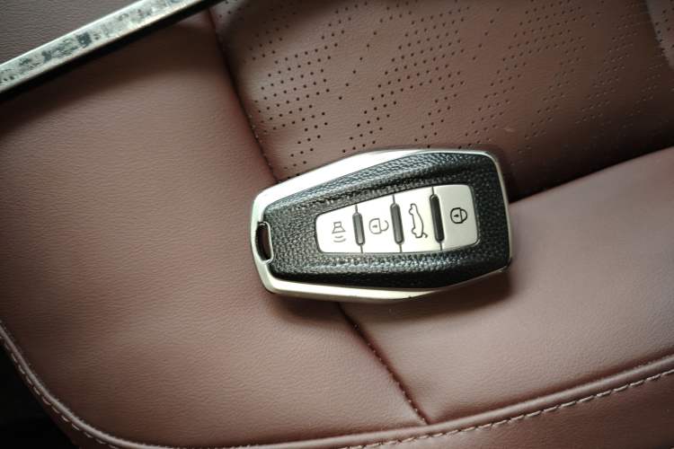 Used Geely Auto Haoyue 2022 1.8TD DCT Luxury 7-Seater