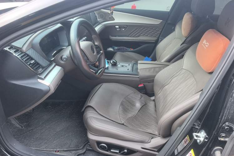 Used BYD Han 2024 DM-i Glory Edition 121KM Elite Model
