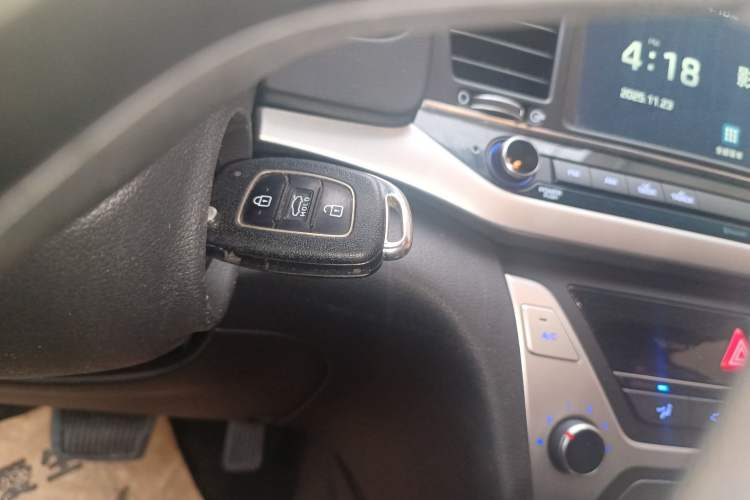 Used Hyundai Elantra 2016 1.6L Automatic ZhiXuan – Elite Version
