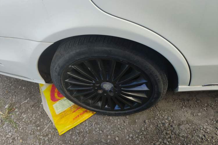 Used Mercedes-Benz E-Class 2015 E 200 L
