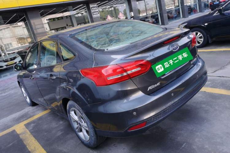 Used Ford Focus 2015 Sedan 1.6L Manual Comfort Model
