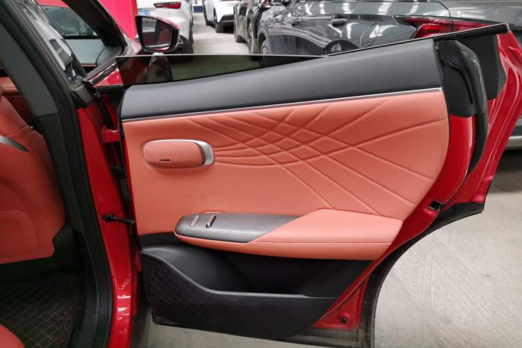 Used  S07 2024 215Max Range-Extended Version
