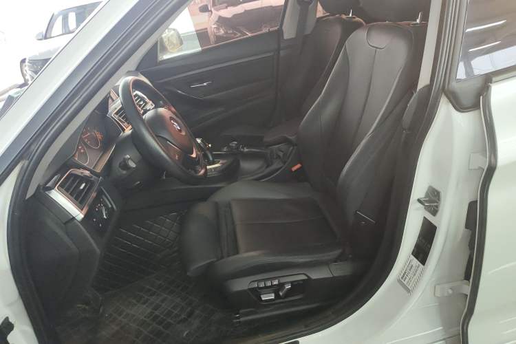 Used BMW 3 Series GT 2018 320i Sport Edition