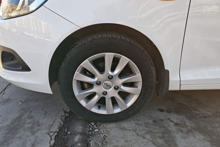 Used Chery Fengyun 2 2013 Hatchback 1.5L Manual Ruiyi Edition