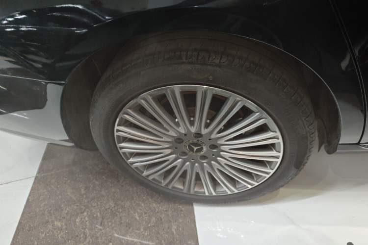 Used Mercedes-Benz E-Class 2021 Facelift E 260 L
