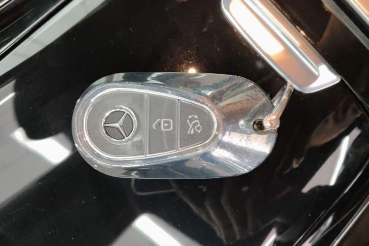 Used Mercedes-Benz C-Class 2023 Second Facelift C 260 L Sport Edition
