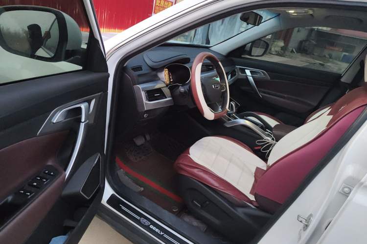 Used Geely Auto Emgrand X7 Sport 2022 1.8TD DCT Zhiya Trim
