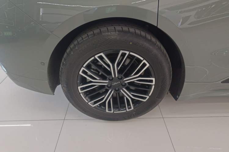 Used Zeekr 001 2024 WE Edition 95 kWh All-Wheel Drive
