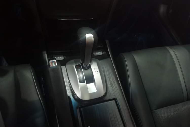 Used Honda Crosstour 2014 2.4L Luxury Edition
