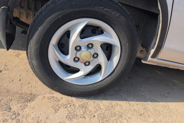 Used  Refine 2012 2.0L Timeless Edition HFC4GA3
