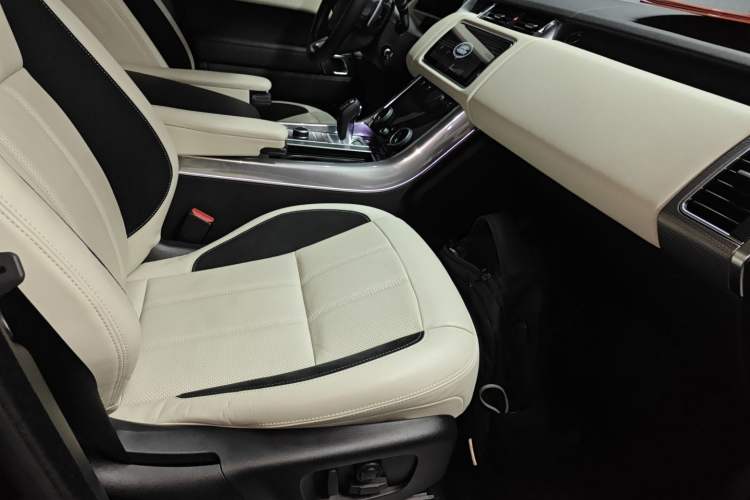 Used Land Rover Range Rover Sport 2022 3.0 L6 Ink Blue Glitter Edition
