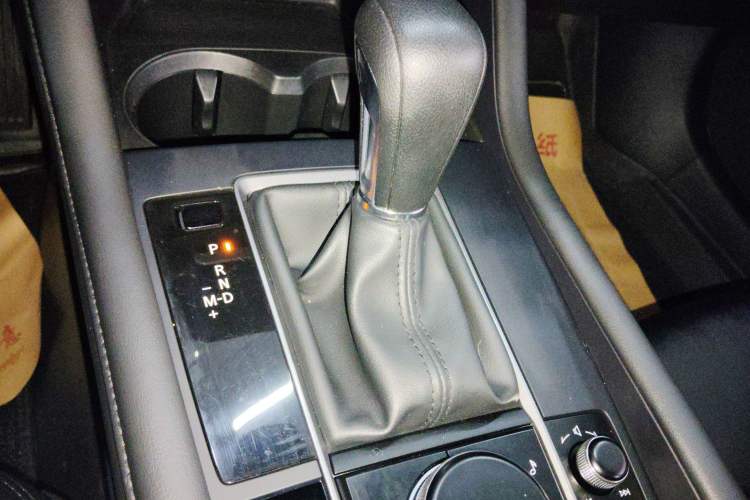 Used Mazda Mazda 3 Axela 2020 1.5L Automatic Zhiyue Sunroof Version
