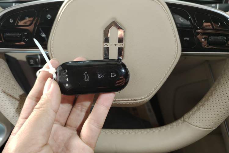 Used Hima AITO M7 2024 1.5T Rear-Drive Plus Version 5 Seats
