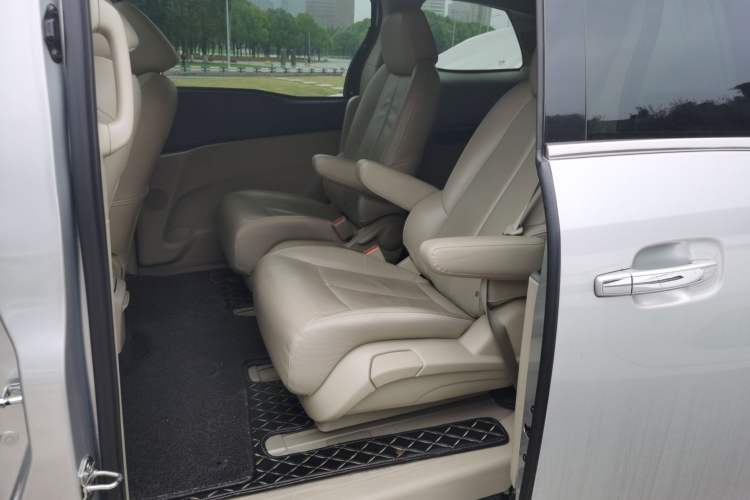 Used Buick GL8 2018 28T Luxury Model China VI Standard
