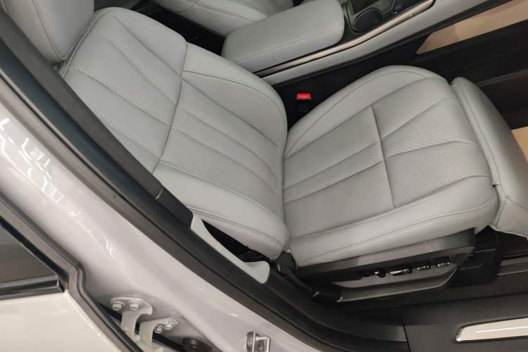 Used Nio ES8 2022 75 kWh Signature Edition Six-Seater
