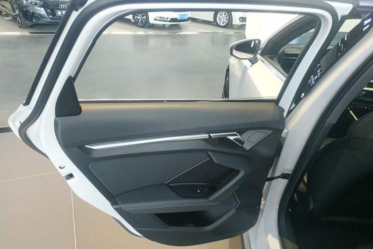 Used Audi A3 2022 Sportback 35 TFSI Fashionable Sports Model
