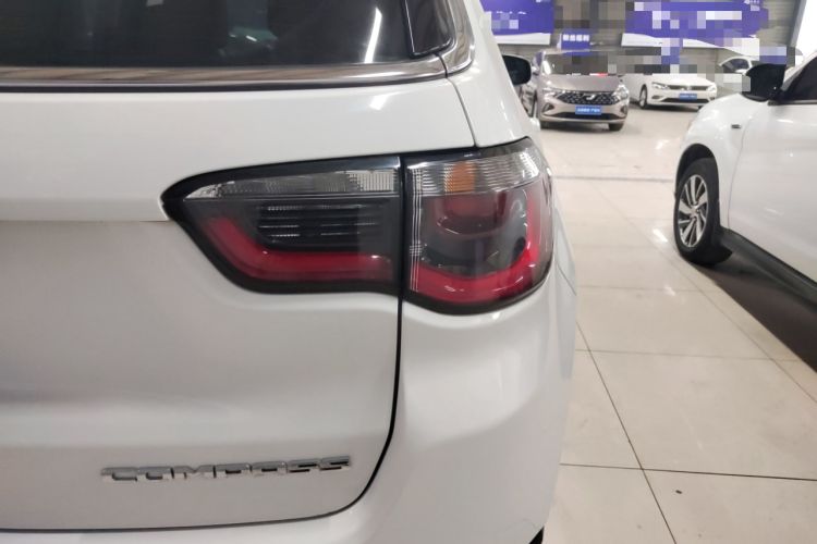 Used  Compass 2019 220T Automatic Enjoyment Version
