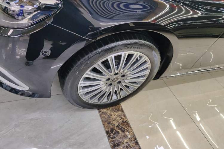 Used Mercedes-Benz E-Class 2023 Updated E 300 L Fashion Edition
