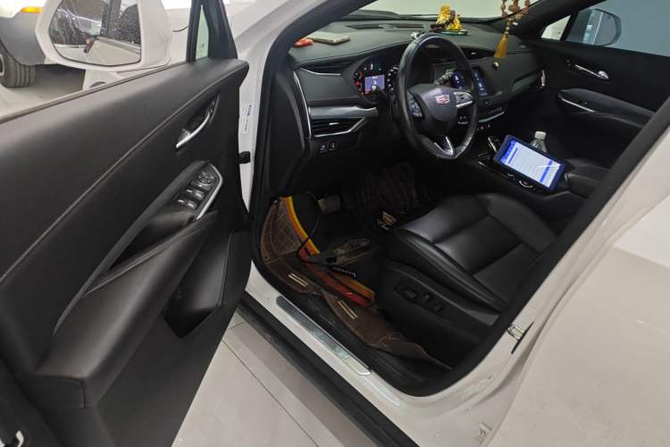 Used Cadillac XT4 2021 28T Two-Wheel Drive Leading Version
