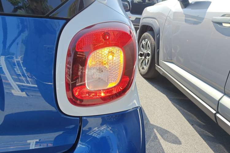 Used  fortwo 2018 1.0L 52kW Hardtop Passion Edition China V Standard
