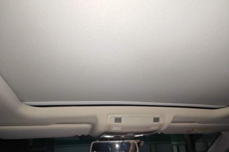 Used Volkswagen T-ROC 2019 230TSI DSG Two-Wheel-Drive Advanced Version China VI Standard
