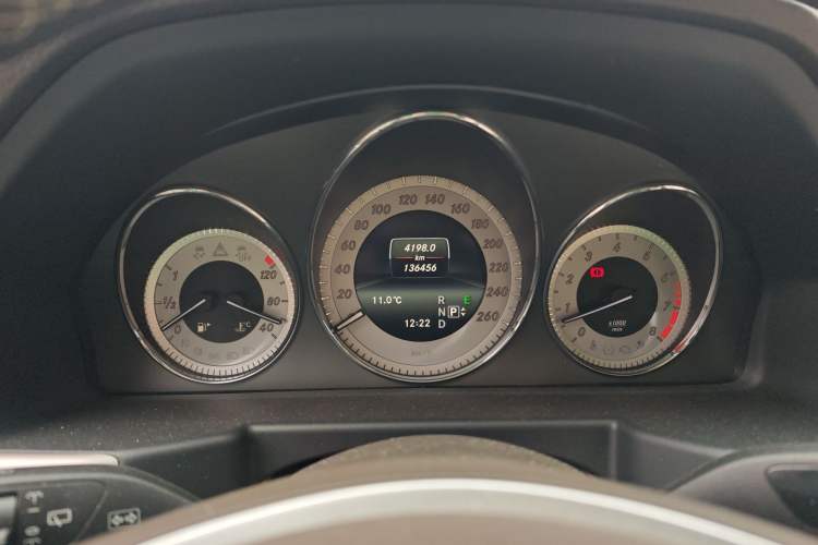 Used Mercedes-Benz GLK-Class 2013 GLK 300 4MATIC Dynamic Sunroof Model