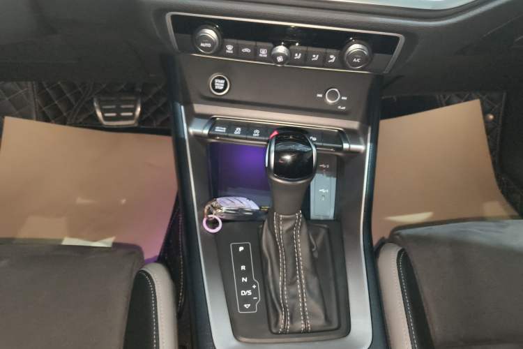 Used Audi Q3 2022 40 TFSI Fashion Dynamic Model
