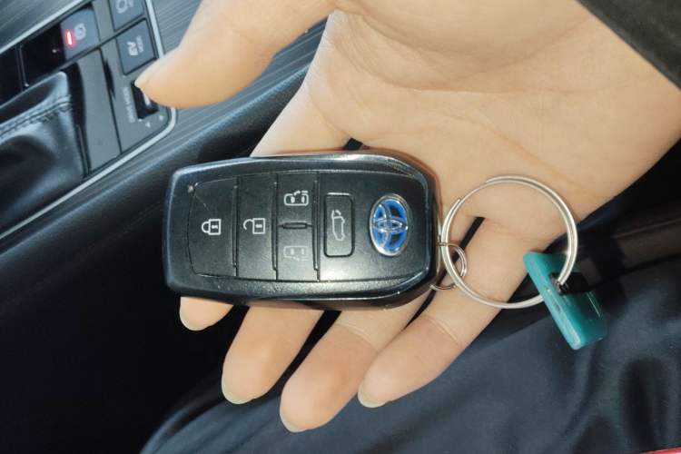 Used Toyota Granvia 2023 2.5L Hybrid Flagship VIP Edition
