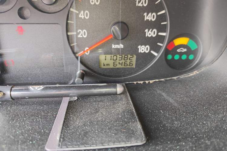 Used  Refine 2015 2.0L Shuttle Gasoline Long-Wheelbase Standard Version HFC4GA3-3D
