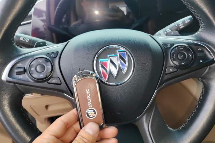 Used Buick GL8 2021 ES Land Cruiser 653T Luxury Edition
