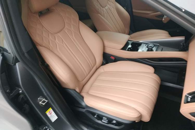 Used BYD Song L EV 2025 Intelligent Driving Version 662 km LiDAR Excellence Edition
