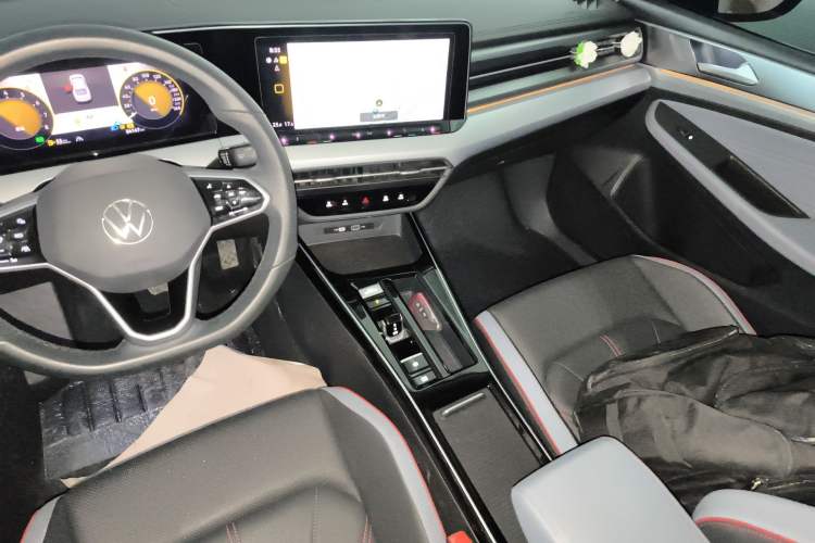 Used Volkswagen Lamando 2023 Lavida L 280TSI DSG Cool & Spicy Edition