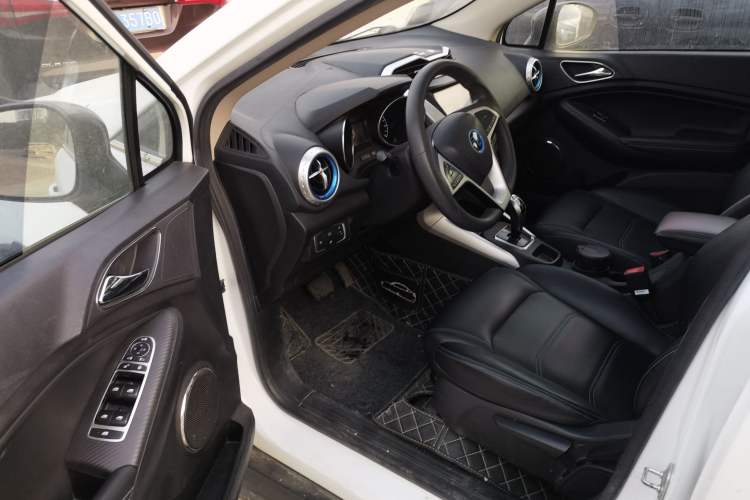 Used BYD Yuan New Energy 2018 EV360 Smart Connect Cool Edition
