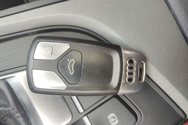 Used Audi A4L 2018 30th Anniversary Edition 40 TFSI Trendy Model
