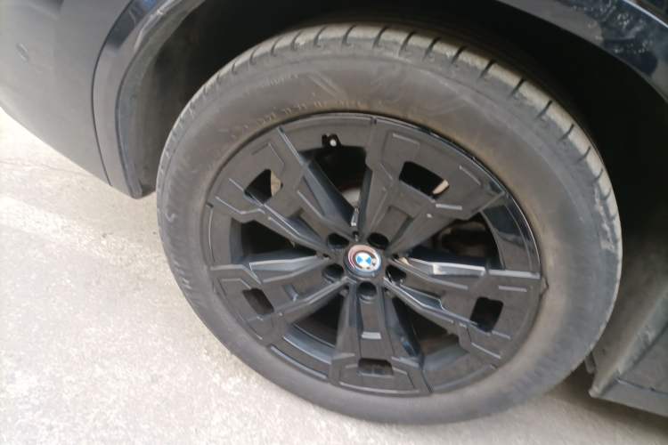 Used BMW iX3 2021 Updated Leading Edition
