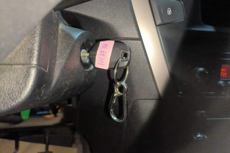 Used Peugeot 301 2014 1.6L Manual Comfort Edition
