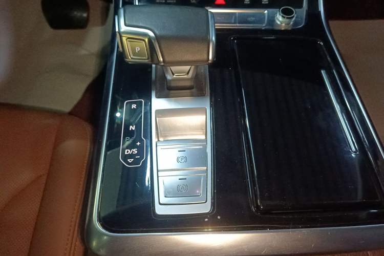 Used Audi Q7 2023 45 TFSI quattro S line Sport model
