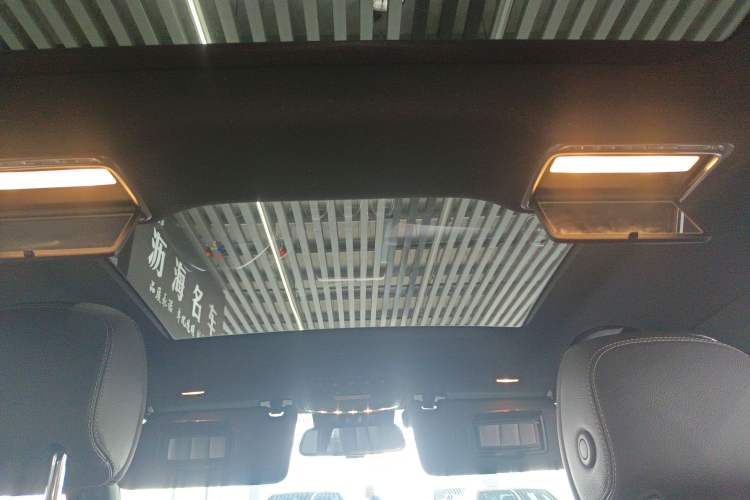 Used Mercedes-Benz GLC 2019 Facelift GLC 260 L 4MATIC Luxury Model
