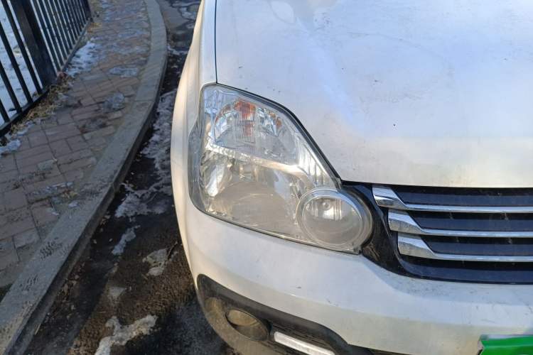 Used Dongfeng Fengdu MX6 2016 2.0L CVT Two-Wheel Drive Excellence Edition