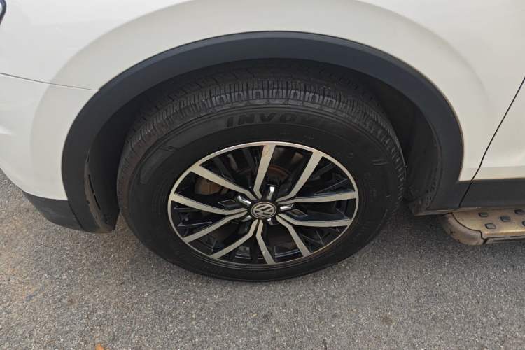 Used Volkswagen Tiguan L 2017 330TSI Automatic Two-Wheel Drive Luxury Edition
